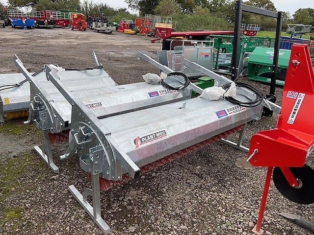 Plant Mec Bucket Brush