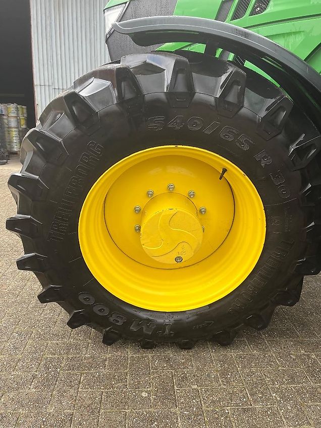 John Deere 6155R