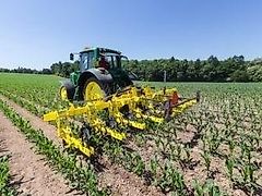 - - - Bednar Row-master RN 9600 PROFI