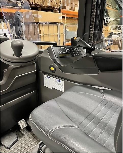 Atlet/Unicarriers 200DTF