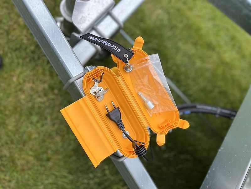 Unsinn Dreiseitenkipper 3620-35 E-Pumpe Kipper 3500 kg Anhänger