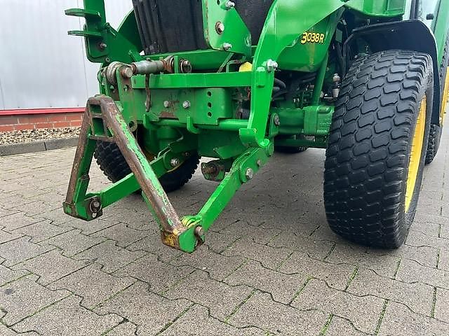 John Deere 3038 R