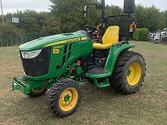 John Deere 3046R ROPS IT