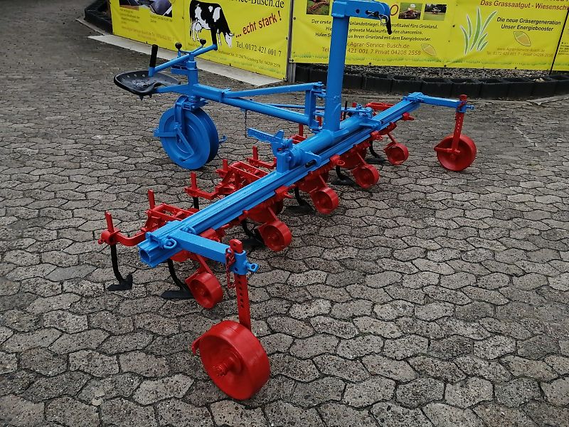 Rau Keine Schmotzer Hacke!! Vier Reihige Rau Hacke mit Kulturschutzscheiben &Exaktsteuerung in Manueler Ausführung