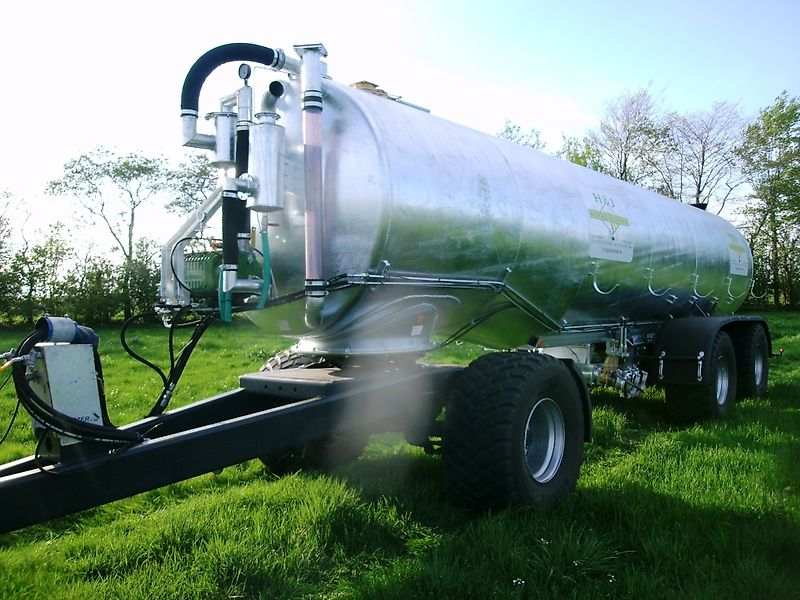 H&J Agrartechnik Zubringfass VTWD 26000