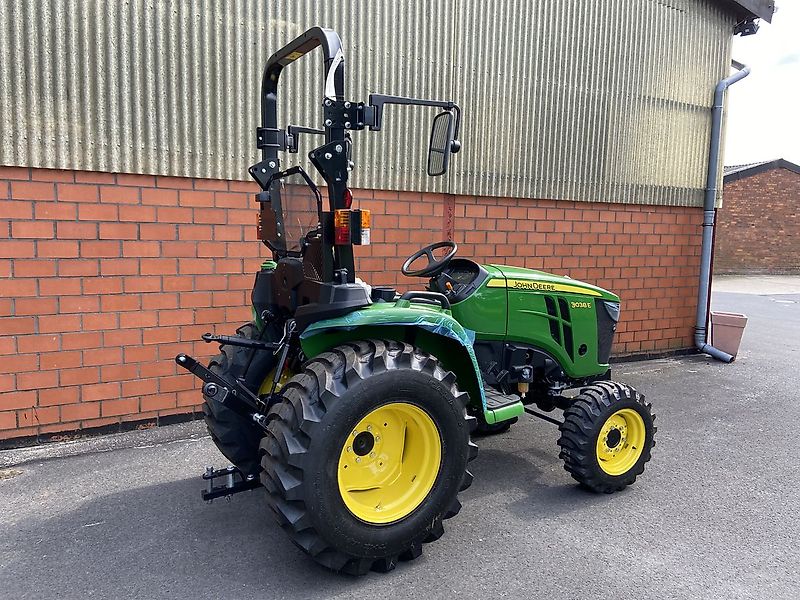 John Deere 3038E