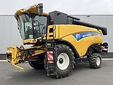 New Holland CX8060 COMBINE + MAAIBORD