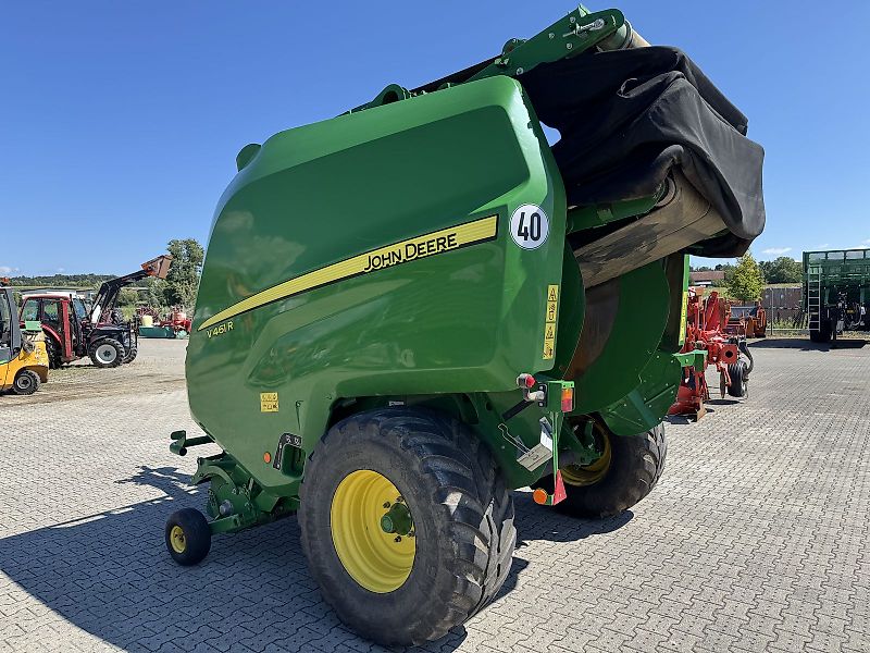John Deere V461R
