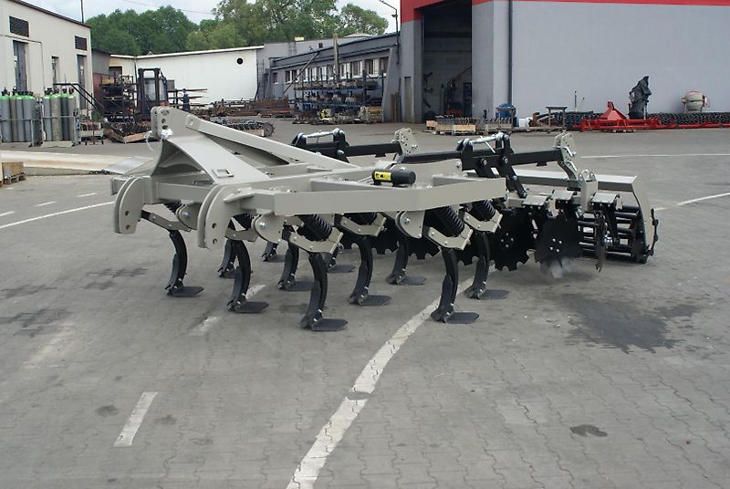 Rolex Flügelschargrubber / No-till cultivator / Dechaumeur à dents / Aratri stoppiatori / Культиватор No-till / Kultywator bezorkowy 3 m