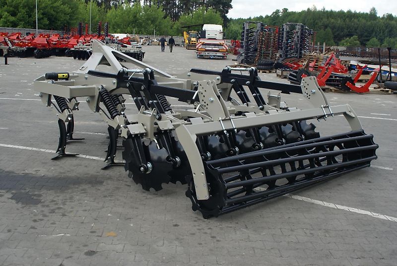 Rolex Flügelschargrubber / No-till cultivator / Dechaumeur à dents / Aratri stoppiatori / Культиватор No-till / Kultywator bezorkowy 3 m